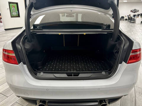 2018 Jaguar XE 25t Prestige