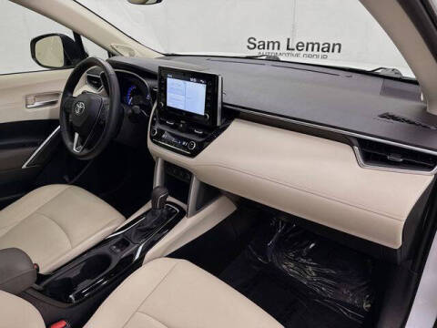 2022 Toyota Corolla Cross XLE