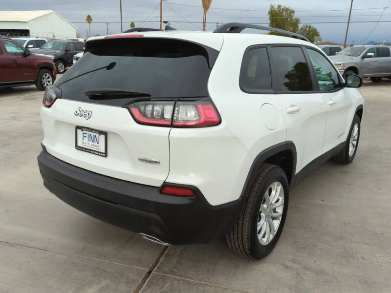 2022 Jeep Cherokee Latitude Lux photo 7