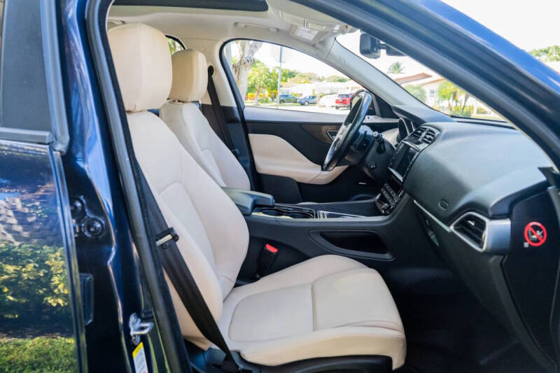 2017 Jaguar F-PACE 35t Premium