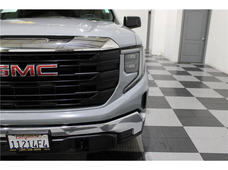2025 GMC Sierra 1500 Pro