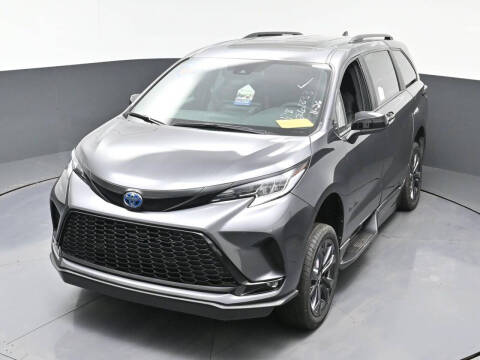 2025 Toyota Sienna XSE 7-Passenger