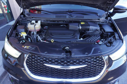 2022 Chrysler Pacifica Touring L