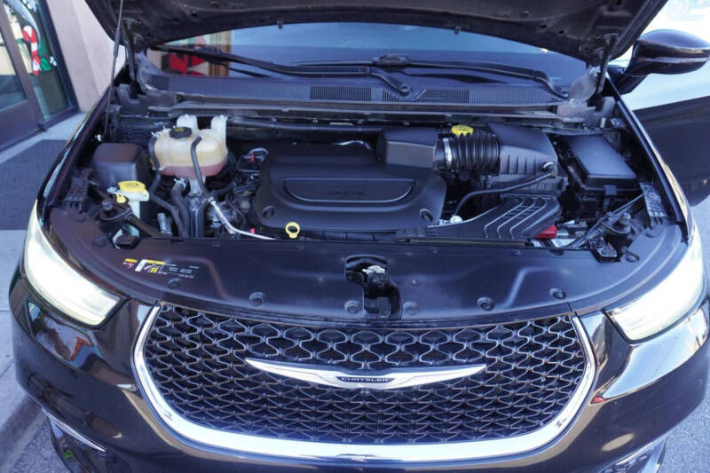 2022 Chrysler Pacifica Touring L