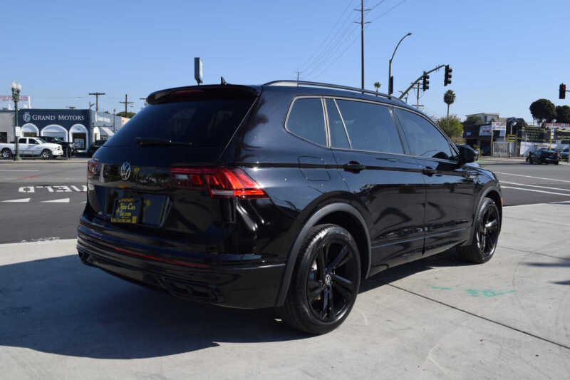 2023 Volkswagen Tiguan SE R-Line Black
