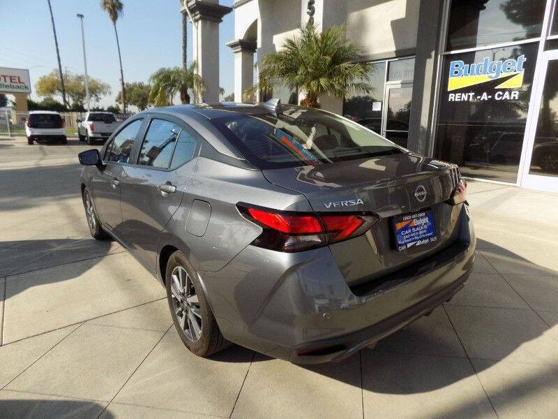 2023 Nissan Versa SV