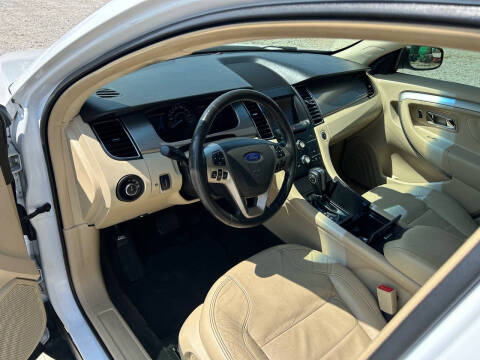 2015 Ford Taurus SEL