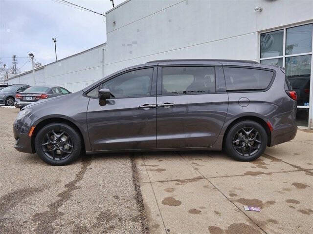 2019 Chrysler Pacifica Touring L Plus