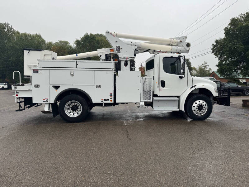 2018 Freightliner M2 106