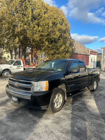 2008 Chevrolet Silverado 1500 for sale at GARROW AUTO SALES in Pittsford VT