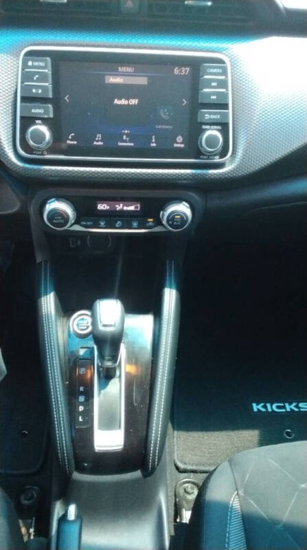 2020 Nissan Kicks SV