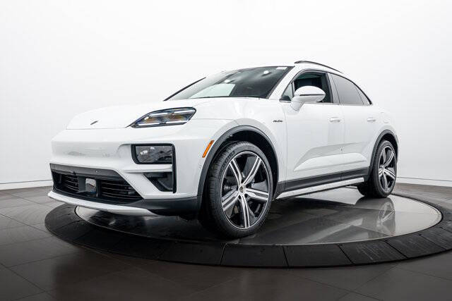 2025 Porsche Macan Turbo Electric