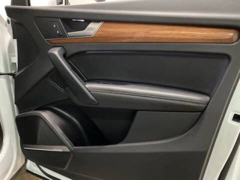 2023 Audi Q5 quattro Premium Plus 40 TFSI