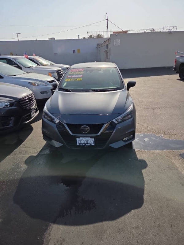 2020 Nissan Versa SR