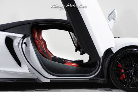 2023 McLaren GT