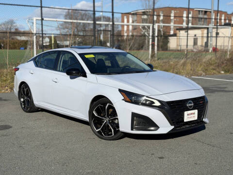 2023 Nissan Altima 2.5 SR