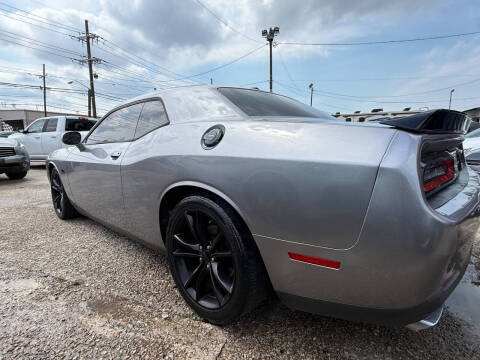 2016 Dodge Challenger R/T Plus
