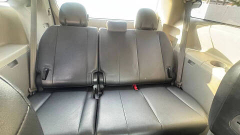 2014 Toyota Sienna SE 8-Passenger