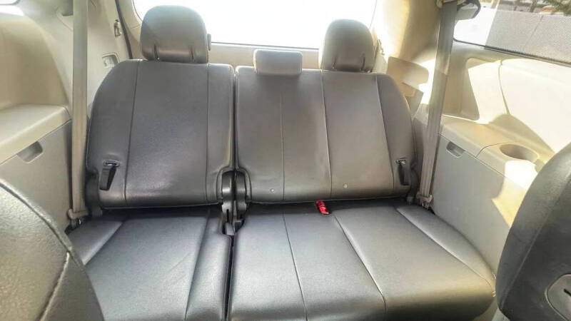 2014 Toyota Sienna SE 8-Passenger