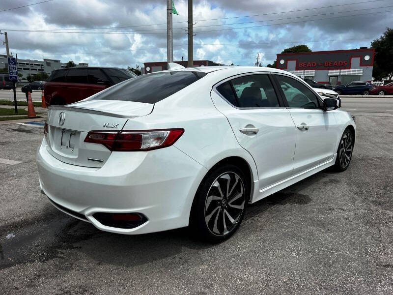 2018 Acura ILX Base photo 4