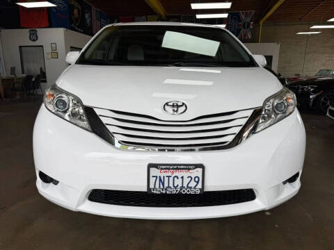 2015 Toyota Sienna