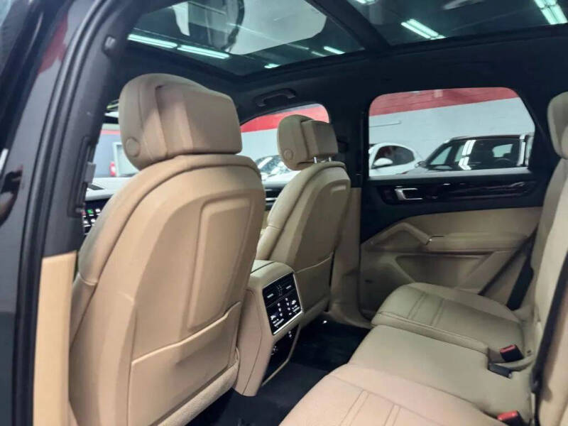 2023 Porsche Cayenne