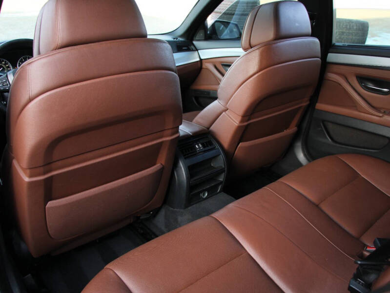 2011 BMW 5 Series 550i xDrive