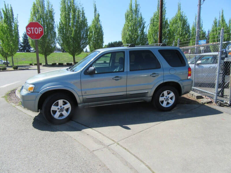 2006 Ford Escape Hybrid for sale at Car Link Auto Sales LLC in Marysville WA