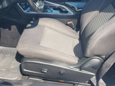 2015 Dodge Challenger SXT