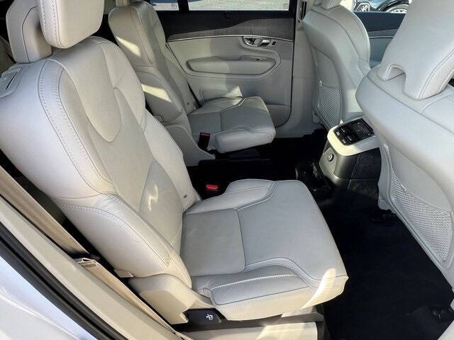 2023 Volvo XC90 Recharge T8 Ultimate Bright Theme 6P