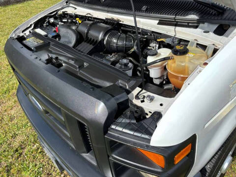 2011 Ford E-Series E-350 SD