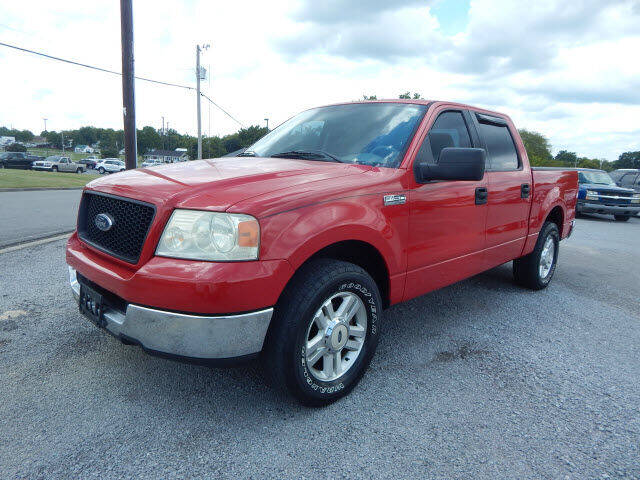 2004 Ford F-150 for sale at Ernie Cook and Son Motors in Shelbyville TN