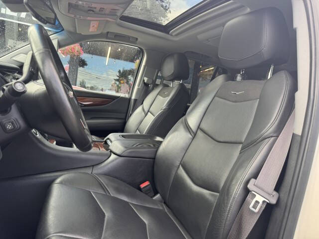 2015 Cadillac Escalade Luxury