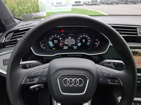 2025 Audi Q3 quattro S line Prem Plus 45 TFSI