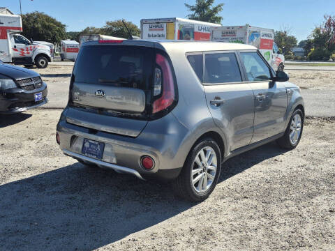 2017 Kia Soul +