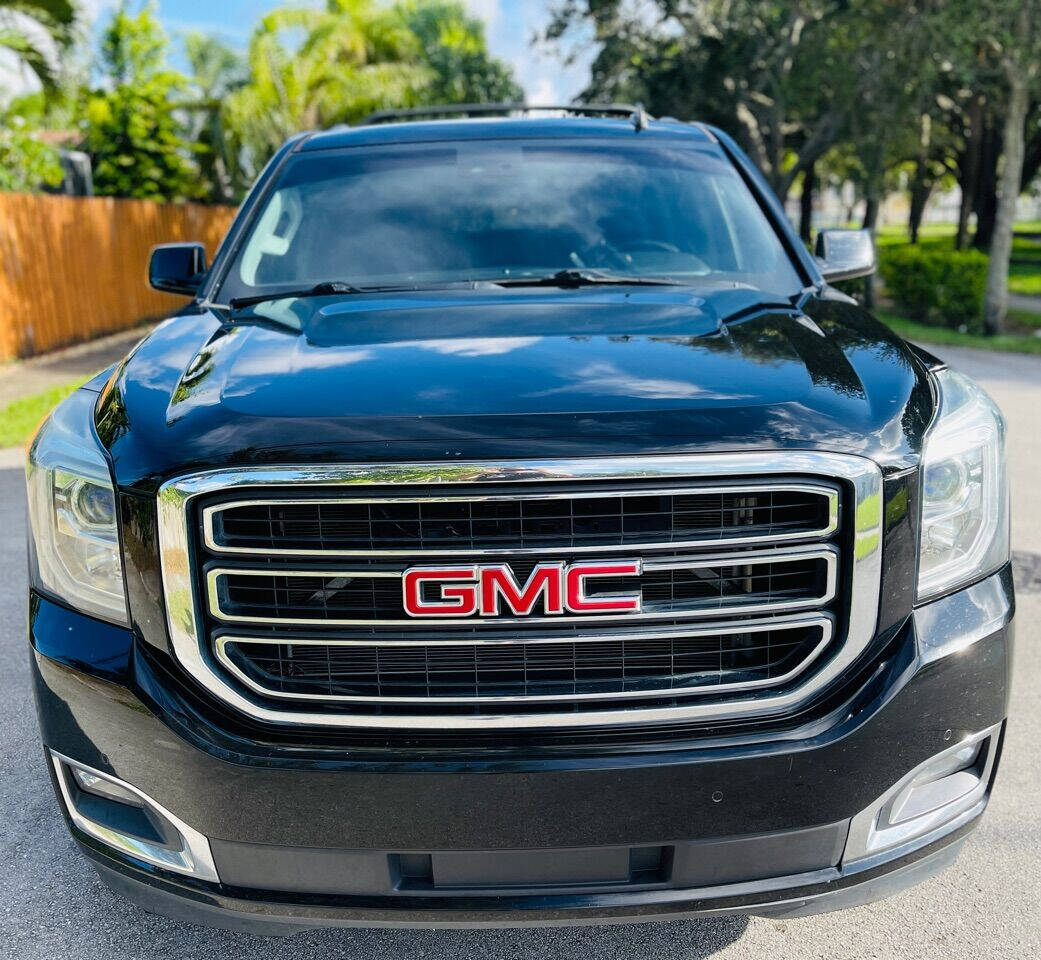 2015 GMC Yukon XL SUV / Crossover - $19,210