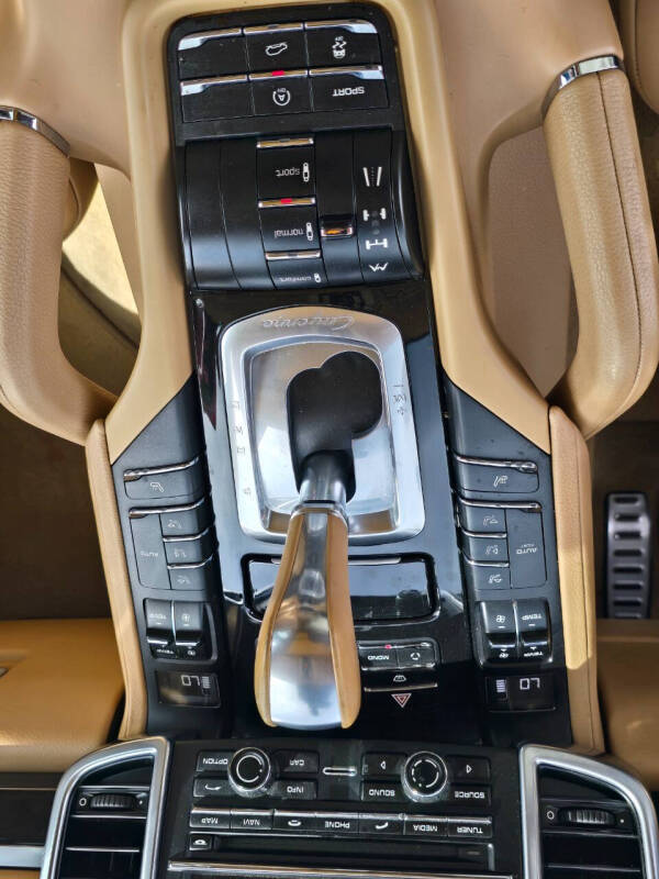 2013 Porsche Cayenne S