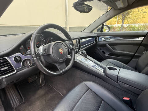2011 Porsche Panamera 4
