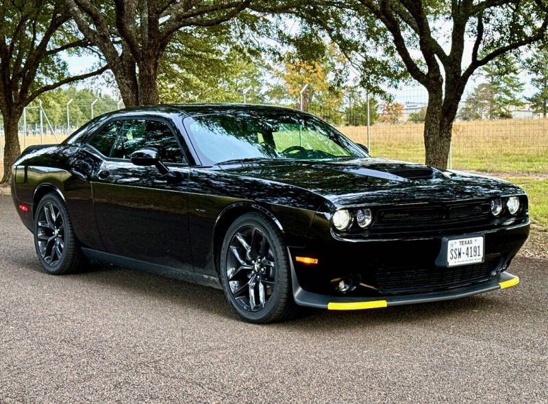 2023 Dodge Challenger R/T photo 5