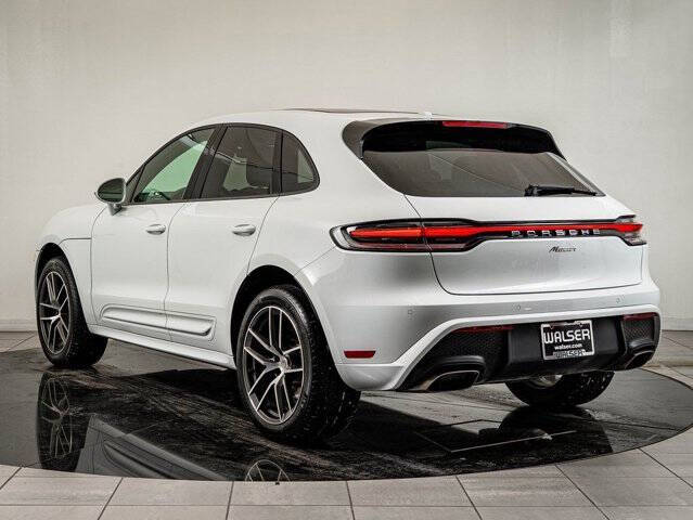 2025 Porsche Macan