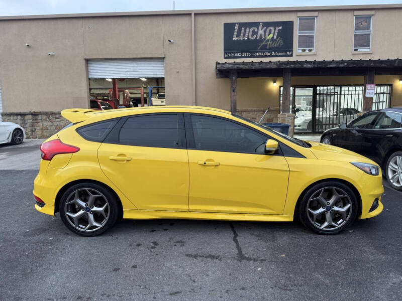 2018 Ford Focus ST