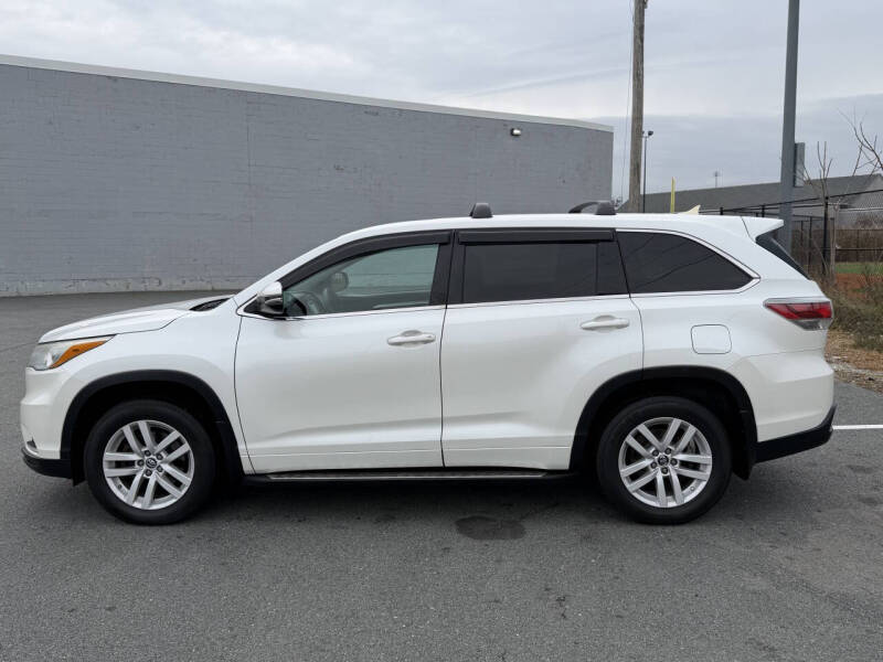2016 Toyota Highlander LE
