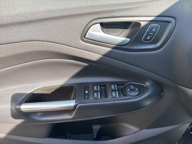 2017 Ford C-MAX Hybrid SE