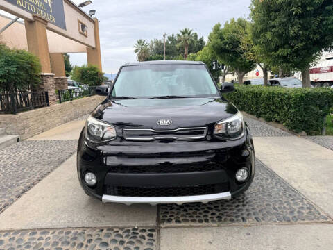 2017 Kia Soul +