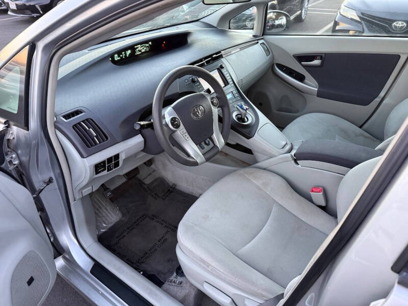 2010 Toyota Prius II