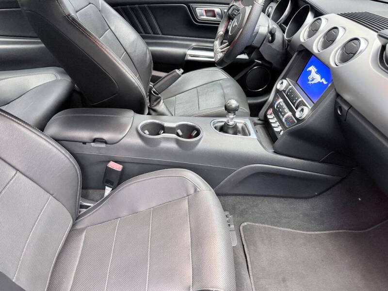 2021 Ford Mustang