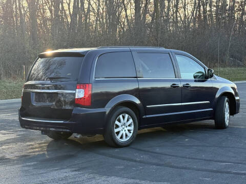 2013 Chrysler Town and Country Touring