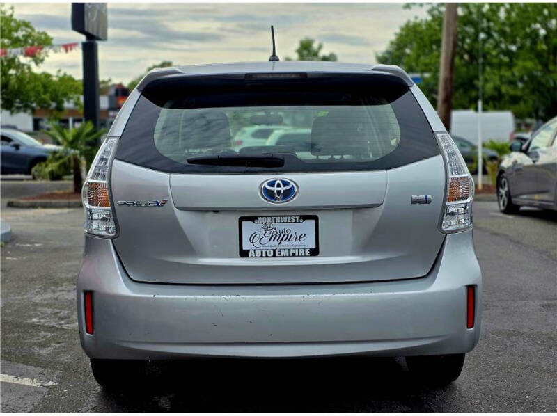2013 Toyota Prius v