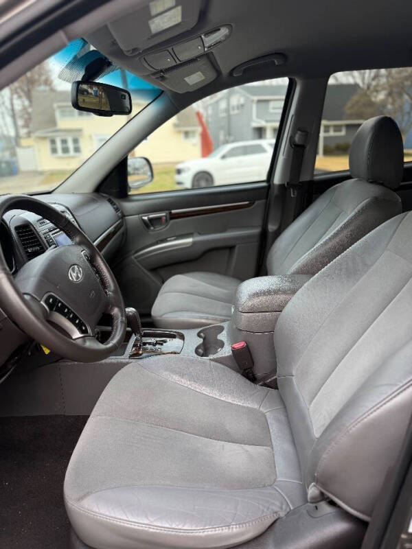 2011 Hyundai Santa Fe SE