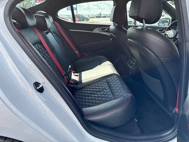 2022 Genesis G70